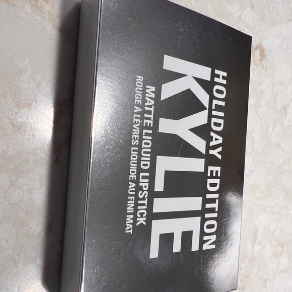 Limited edition Kylie matte liquid mini 6 lipsticks - Picture 3 of 5